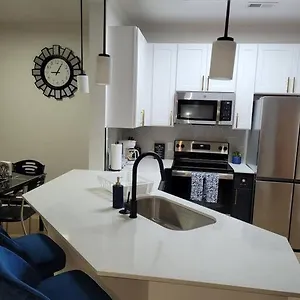 South Charlotte's Cozy & Modern Charlotte